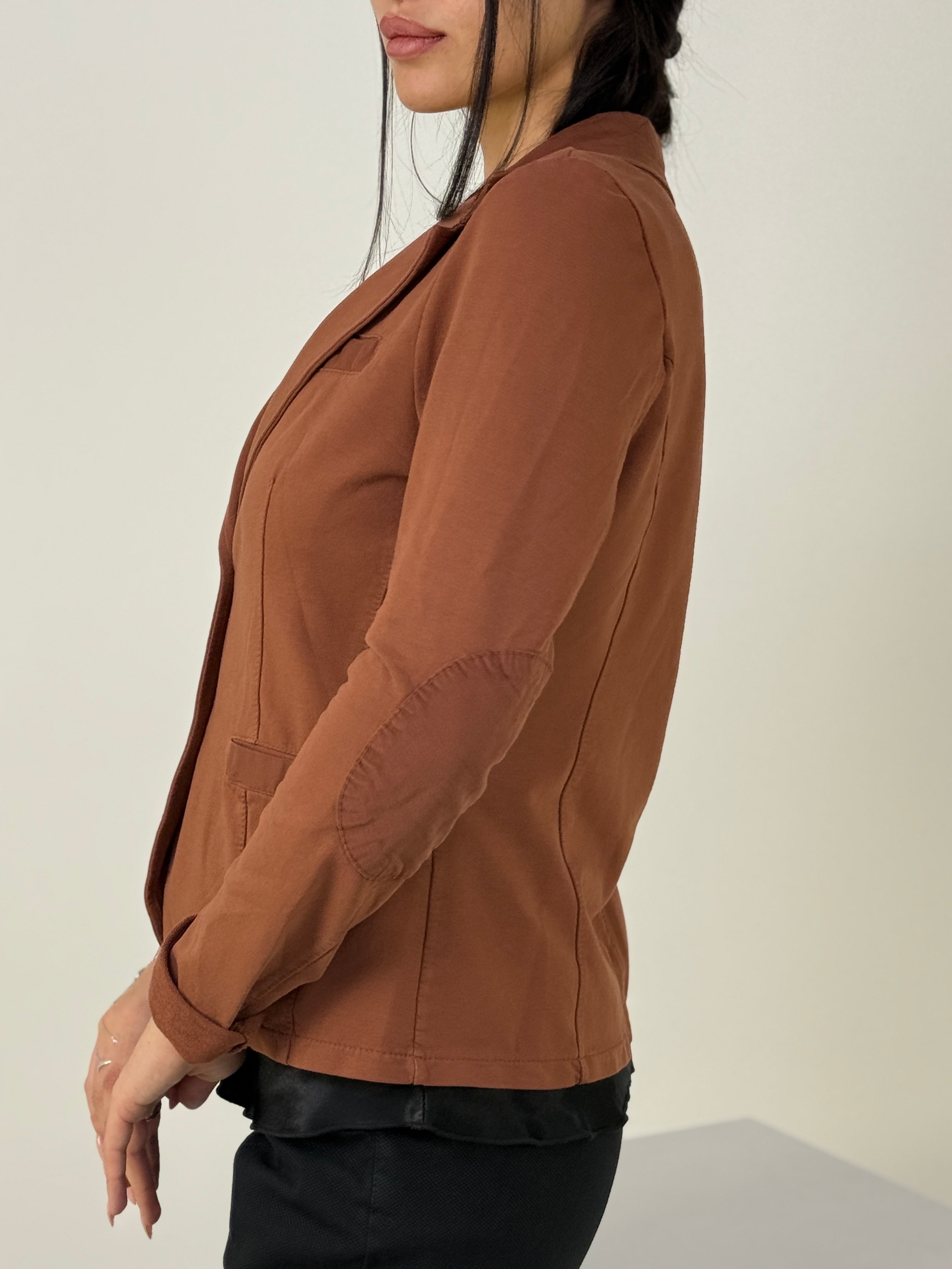 בלייזר "Soft-Tailored" – השילוב המושלם בין מחויט לנינוח